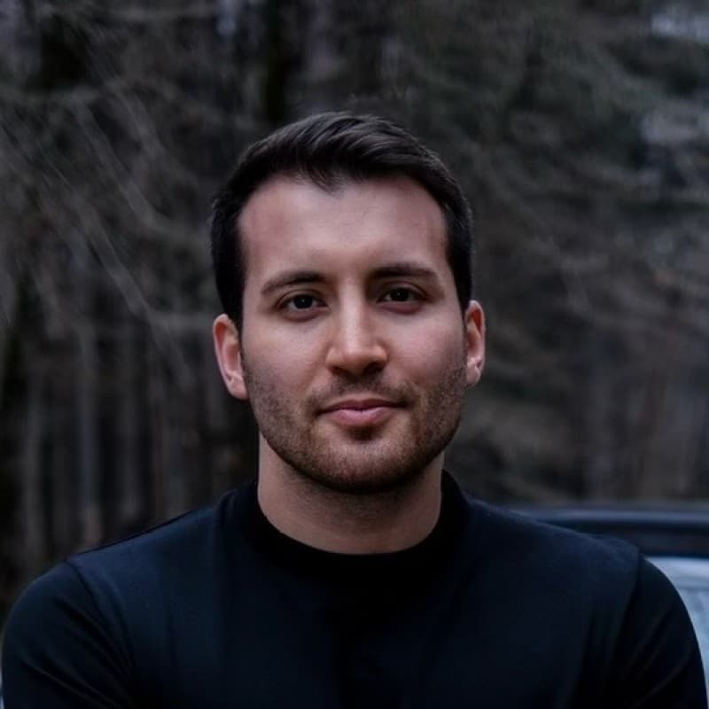 Neon Apps kurucu ortağı Tyler Blackford, 2024'e kadar Tuna Öztürk adını kullanıyordu